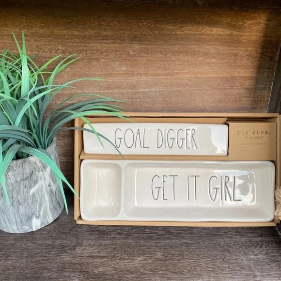 LAST ONE! NEW Rae Dunn GOAL DIGGER/GET IT GIRL - Desk Plaque & Tray Organizer - Picture 2 of 14